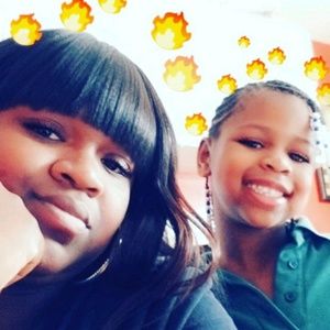 Meet your Posher, Loronda